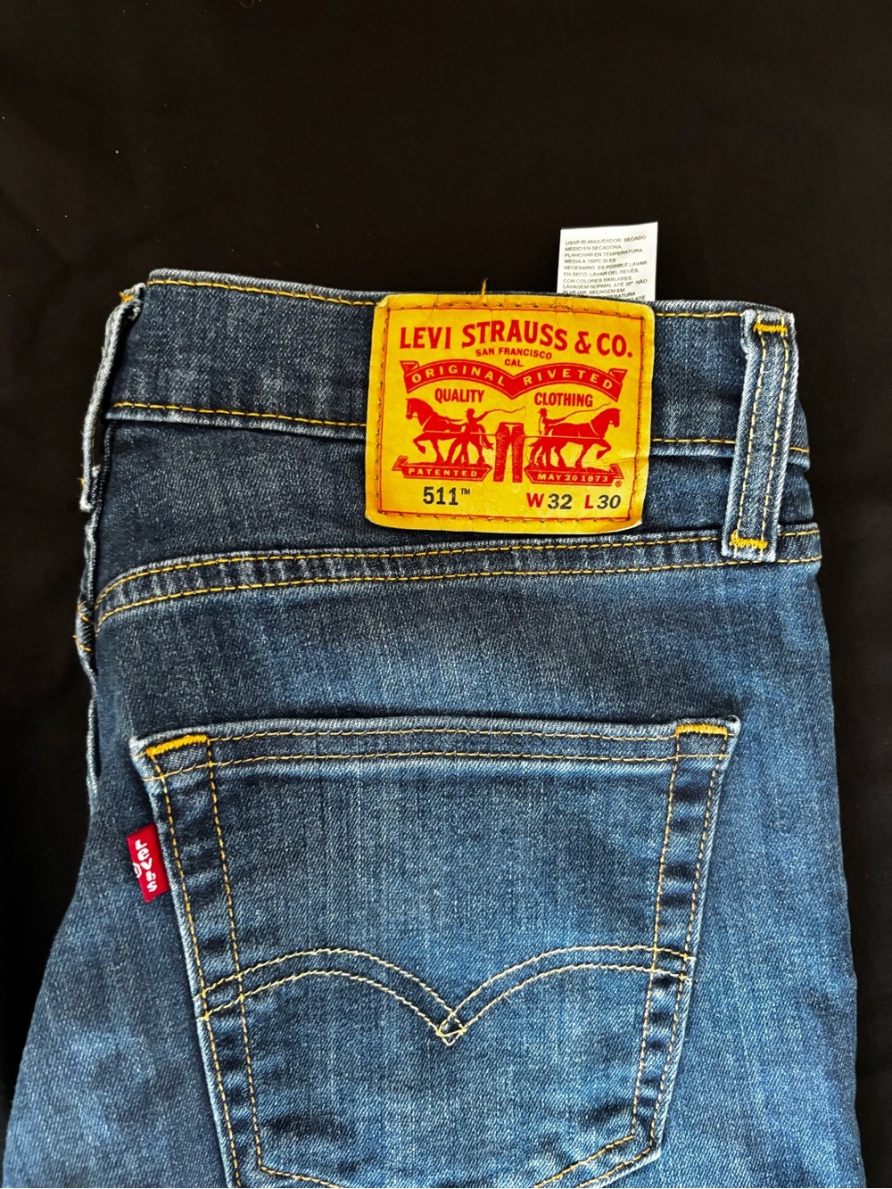 Levi's 511 Women's Skinny Jeans in Dark Blue with Yellow Patch